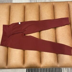 Vuori size XS daily legging hazelnut